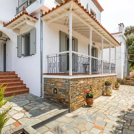 κρηνη *